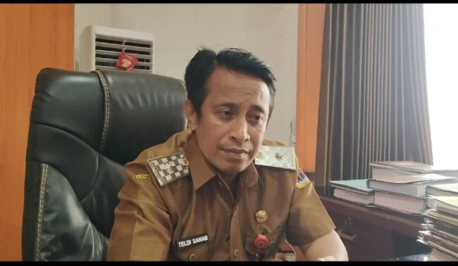 Foto Sekda Kabupaten Kupang dalam artikel KupangBerita, sebagai narasumber pemerintah daerah.