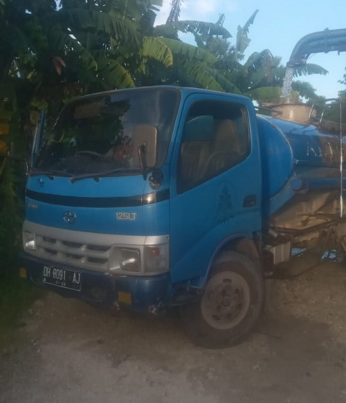 Foto Air Tangki 5000 liter - Timotius Boitelan