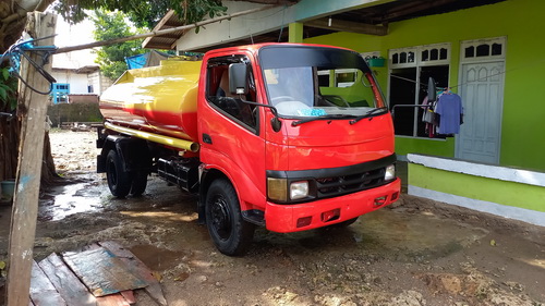 Foto Air Tangki 5000 liter - BUYUNG RUSLI LAMASE