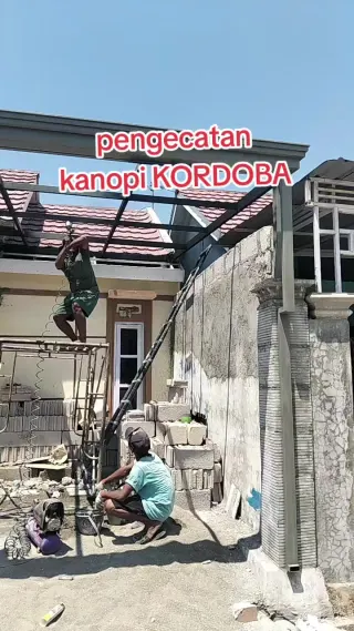Foto Kuli Bangunan Kupang